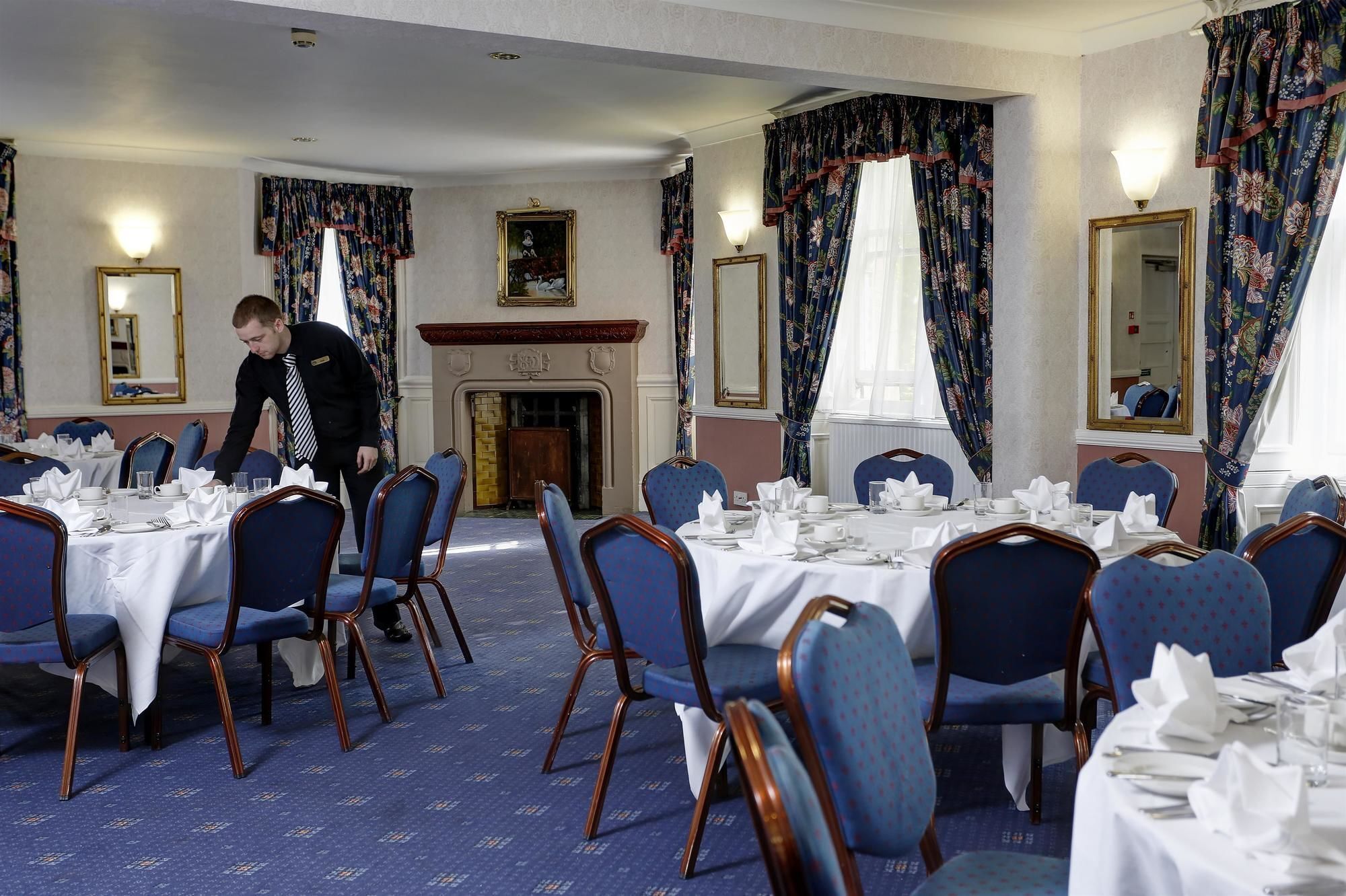 Best Western Cartland Bridge Hotel Lanark Bagian luar foto